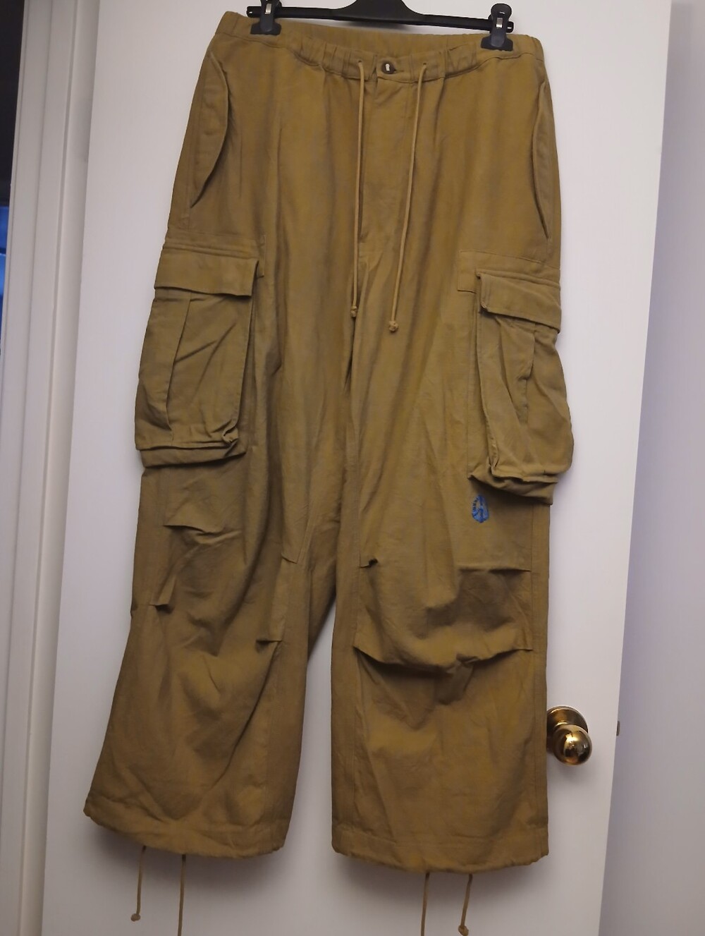 Story mfg. Relaxed Cargo Drawstring Pants in Olive